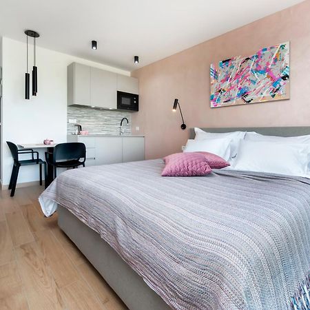Luxury Residence Levante ロヴィニ エクステリア 写真