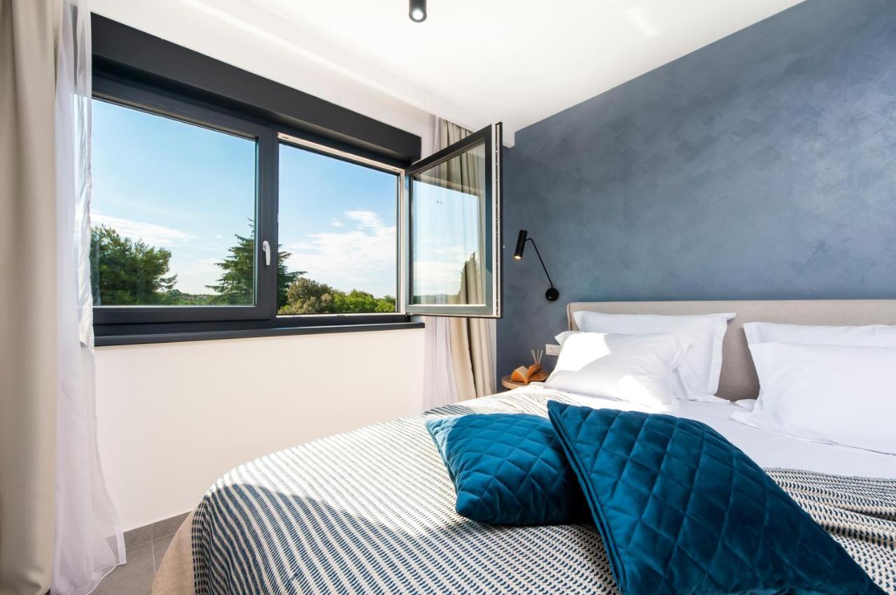 Luxury Residence Levante ロヴィニ エクステリア 写真
