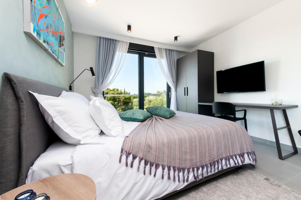 Luxury Residence Levante ロヴィニ エクステリア 写真