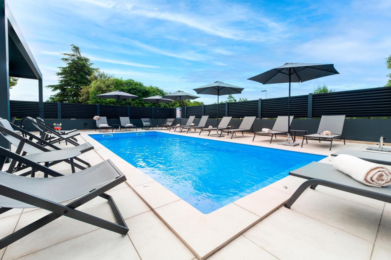 Luxury Residence Levante ロヴィニ エクステリア 写真