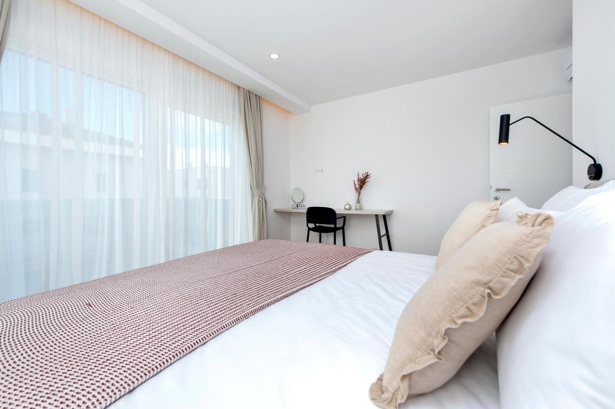 Luxury Residence Levante ロヴィニ エクステリア 写真
