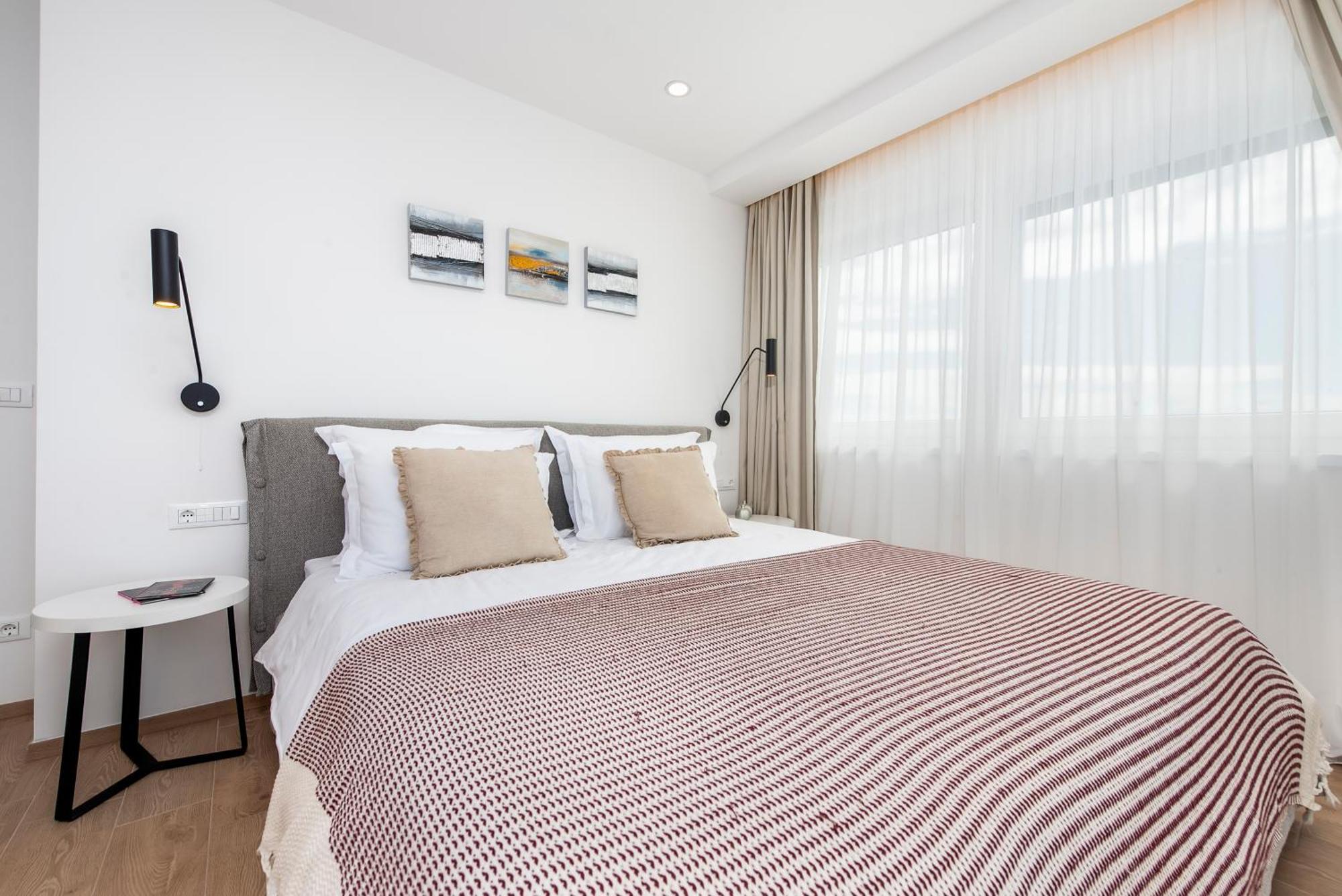 Luxury Residence Levante ロヴィニ エクステリア 写真